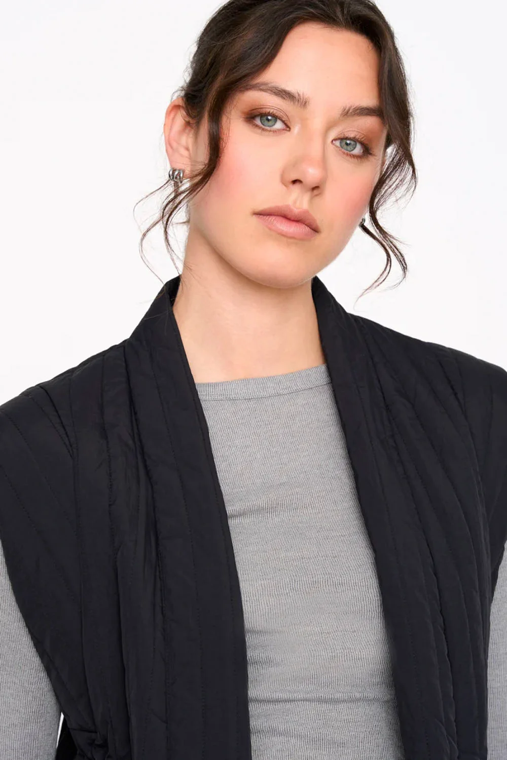 24COLOURS - QUILTED VEST - BLACK - Image 4
