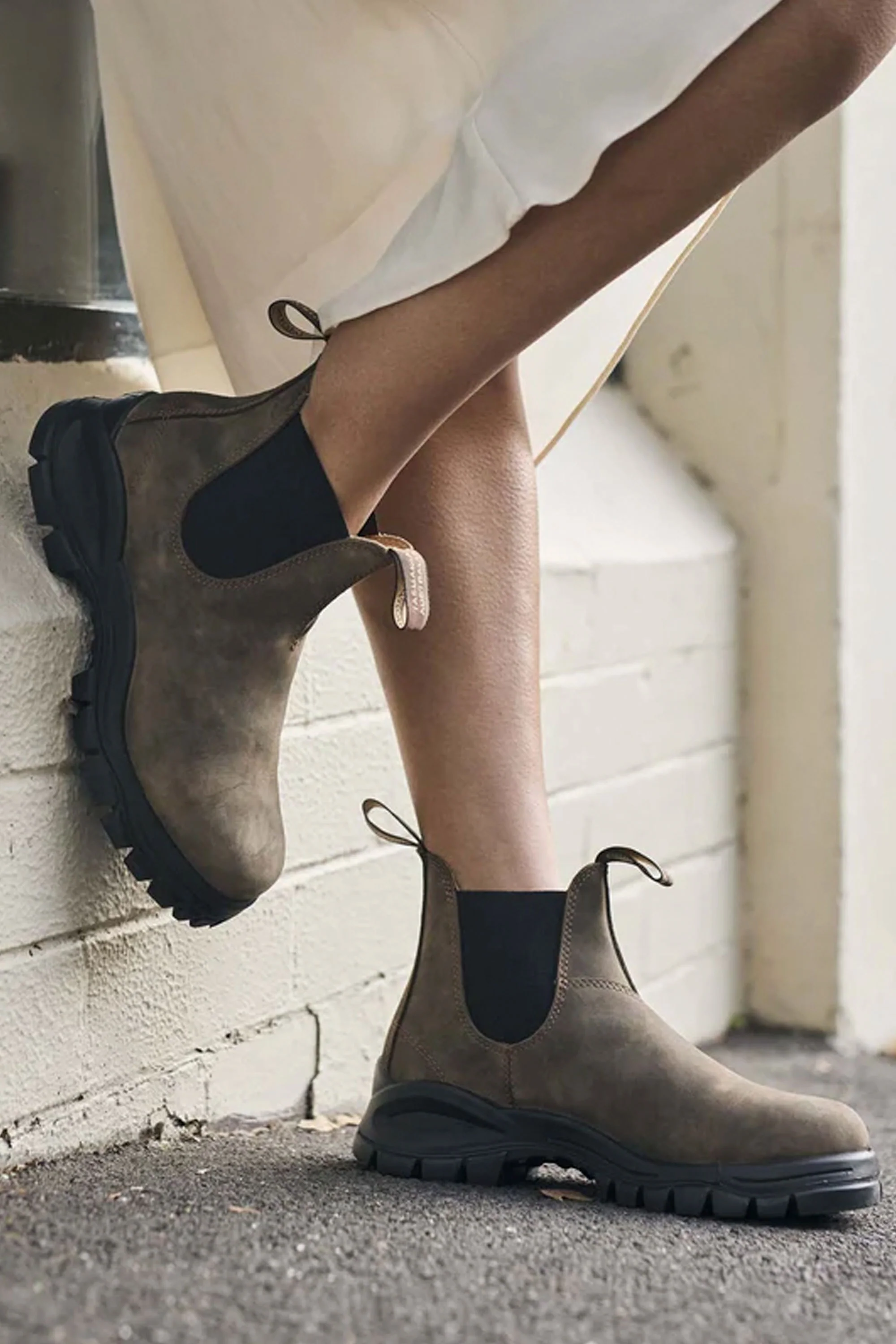 BLUNDSTONE - ELASTIC SIDED BOOT - Woman - Image 4