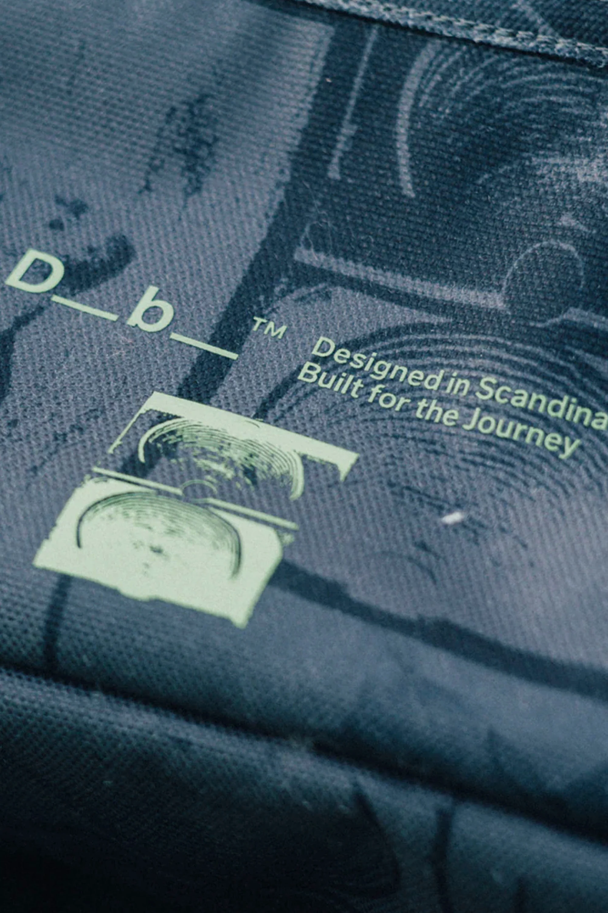 Db - Db x Former HUGGER BACKPACK - 30L - Image 7