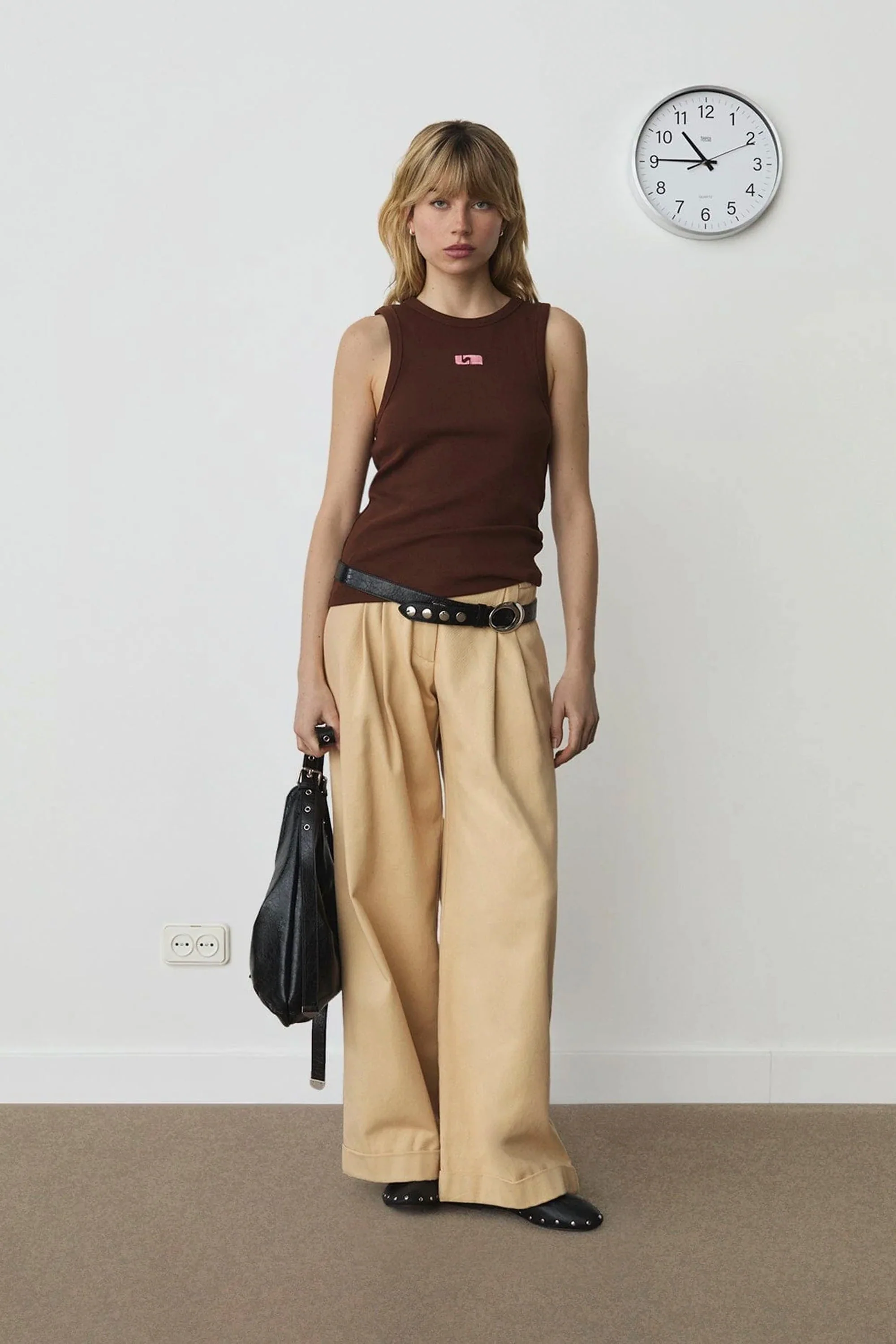 LAAGAM - EMBROIDERED LOGO TANK - BROWN - Image 2