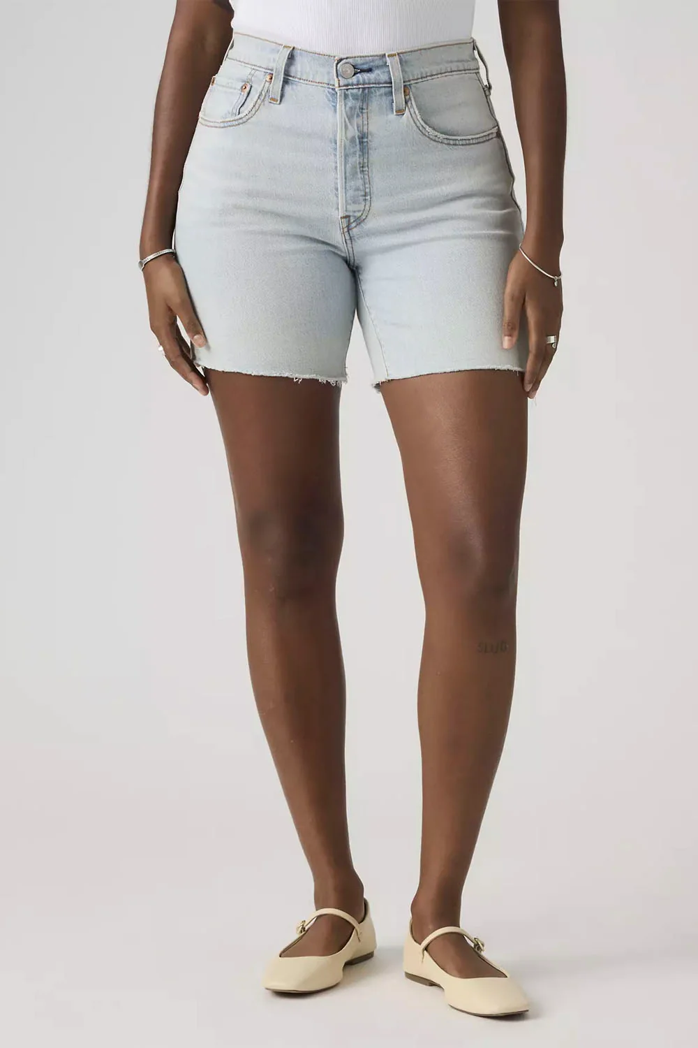 LEVIS - 501 MID THIGH SHORT - GIFTED BACK - Image 2