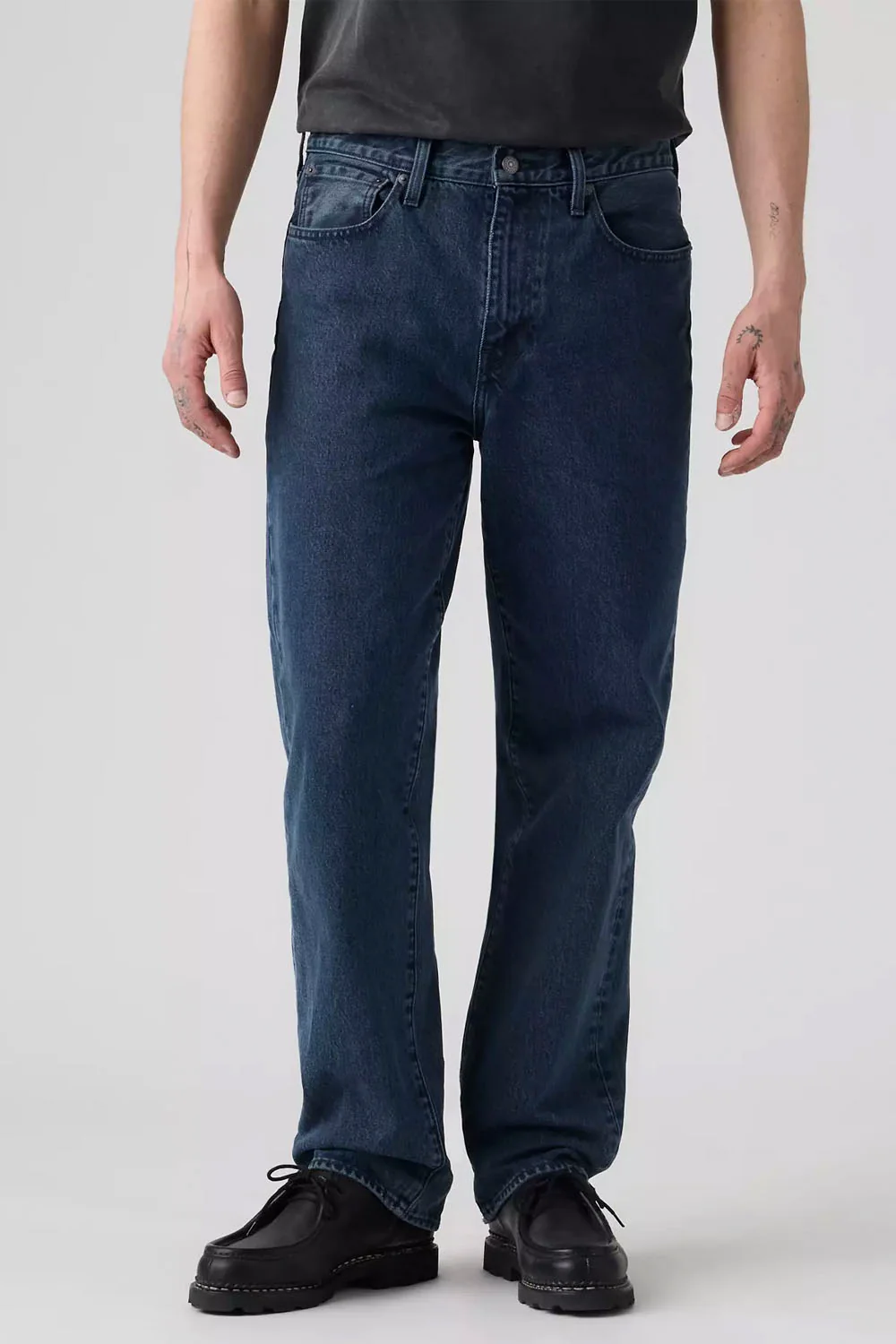 LEVIS - 568 LOOSE STRAIGHT - LOOKING UP - Image 3