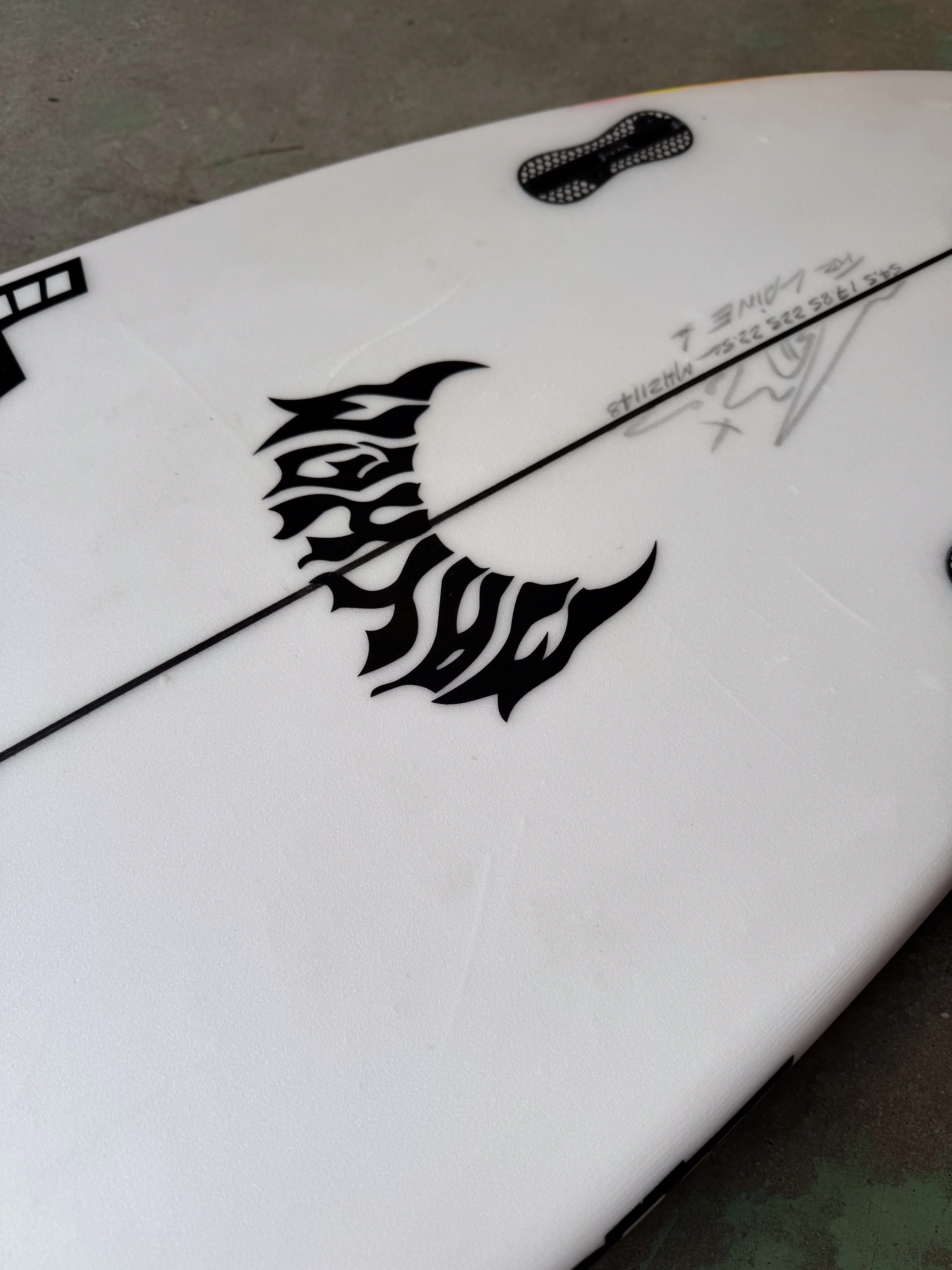 2ND HAND | Lost Surfboard - DRIVER 2.0 by Matt Biolos - 5'4" x 17.85 x 2.25 - 22.5L - MH21148 - Image 4