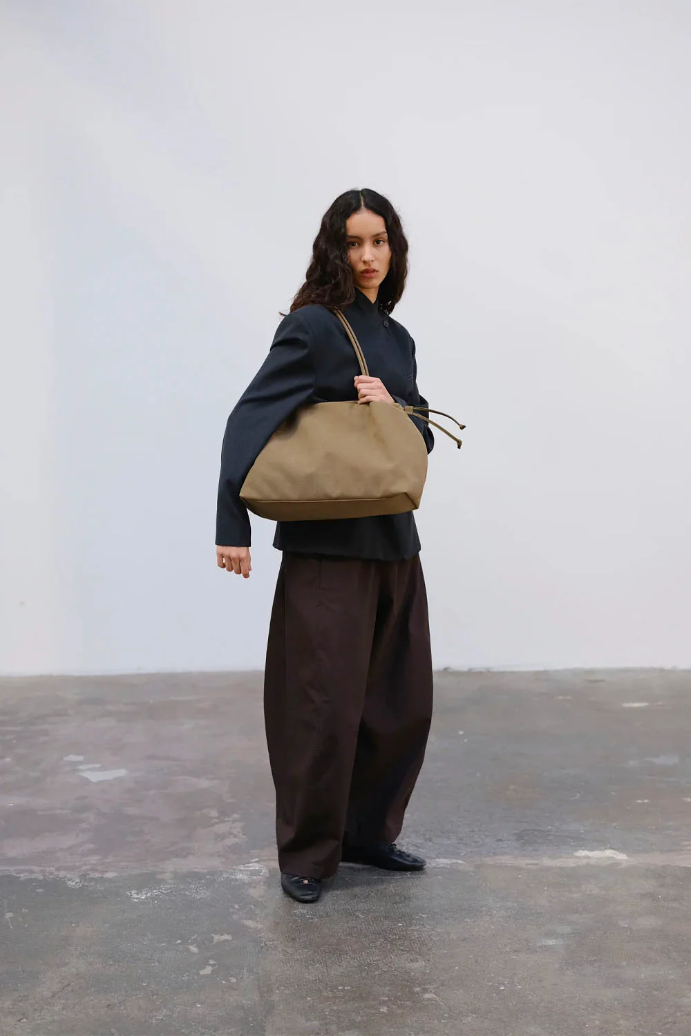 ÖLEND - MILOS BAG SUEDE - KHAKI - Image 3
