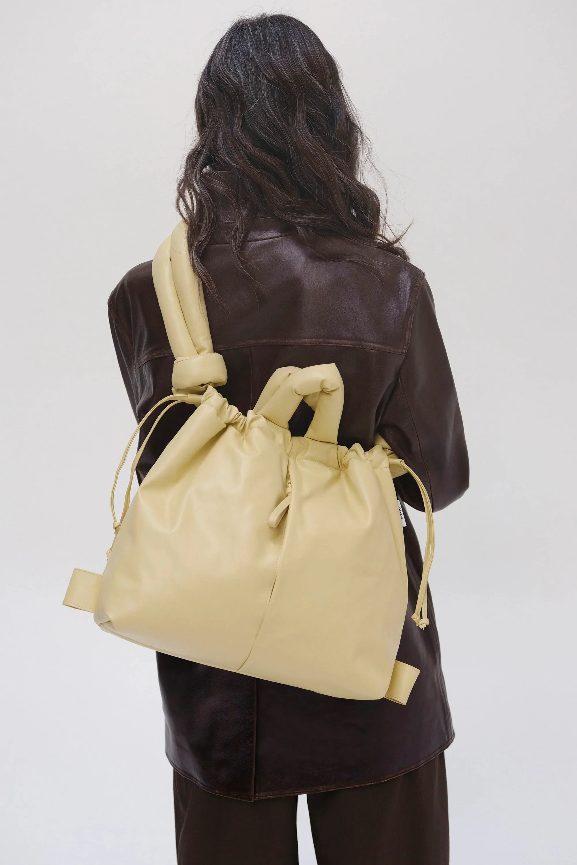 ÖLEND - ONA VEGAN LEATHER - BUTTER YELLOW - Image 3