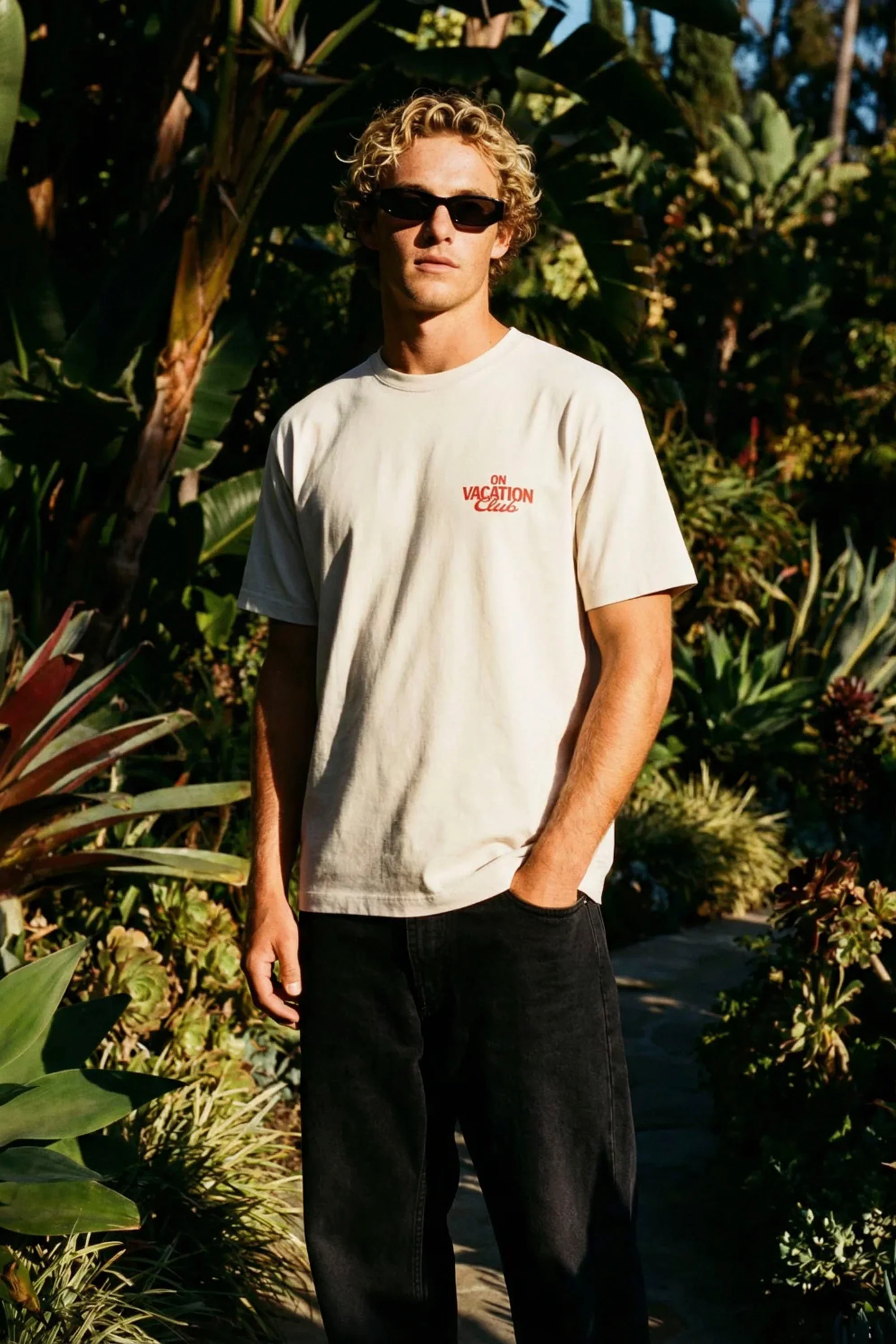 ON VACATION - APERITIF T-SHIRT - Image 4