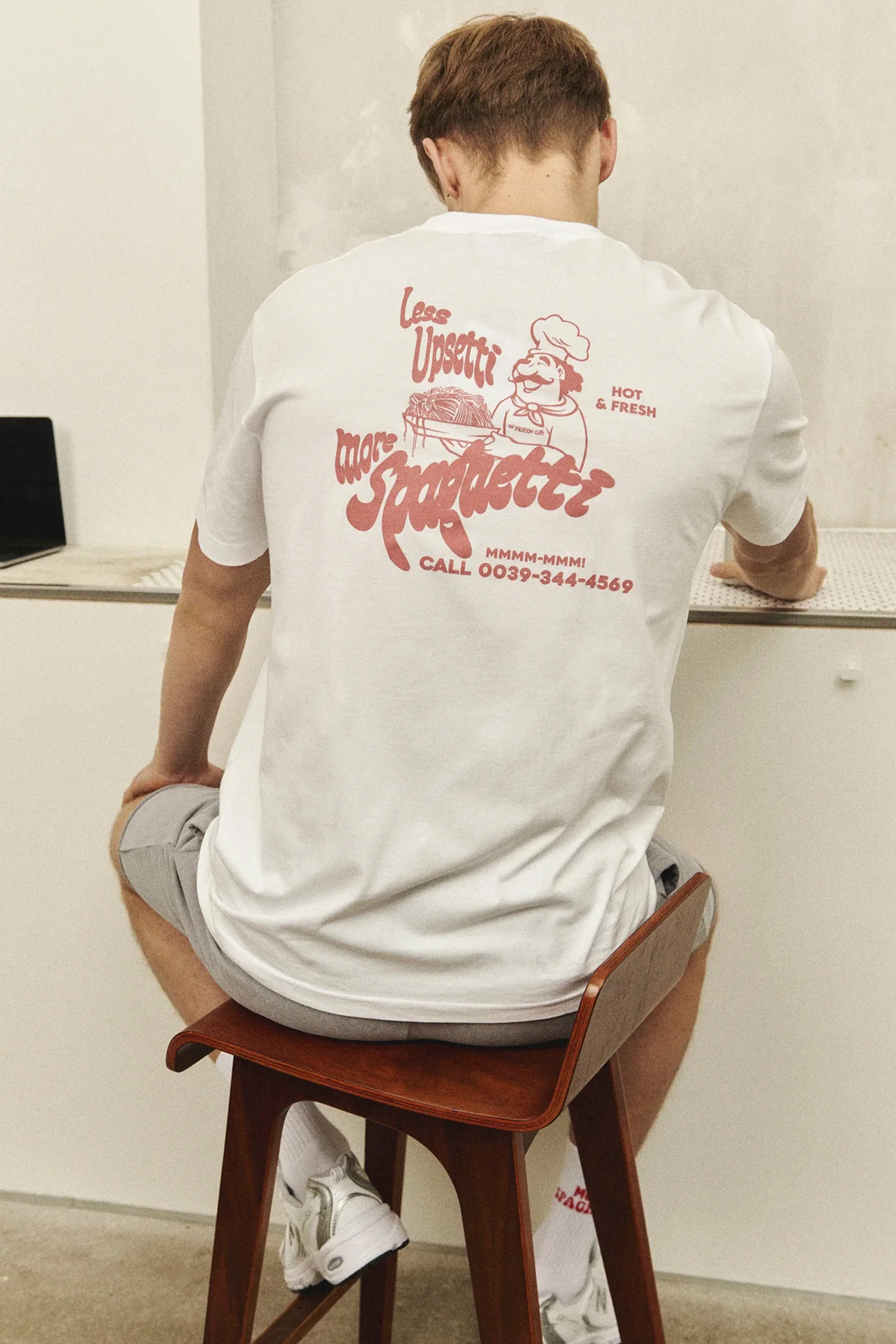 ON VACATION - LESS UPSETTI T-SHIRT - Image 4