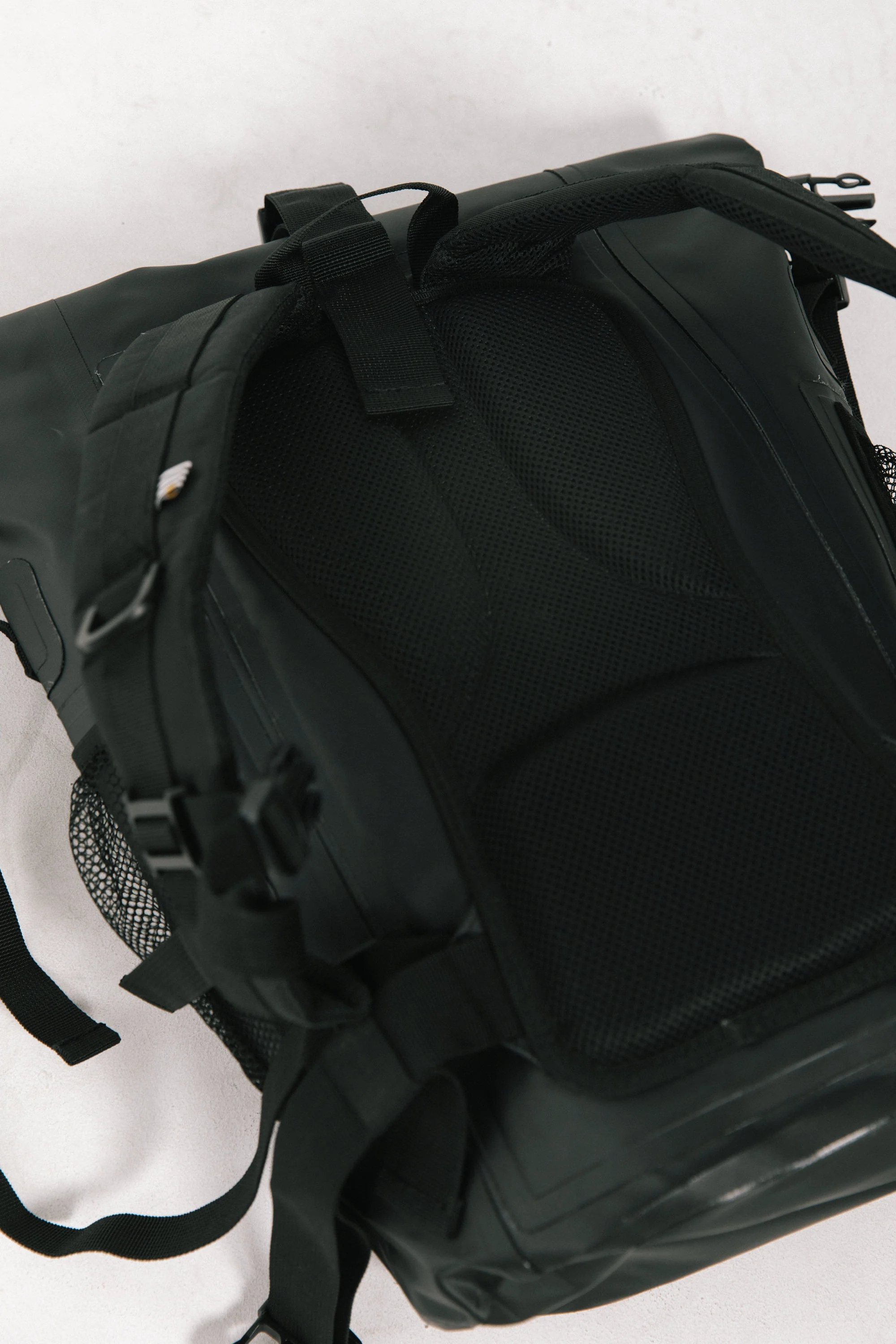 PUKAS SURF SHOP - DRYBAG PUKAS LONG ROAD - 35L - Image 11