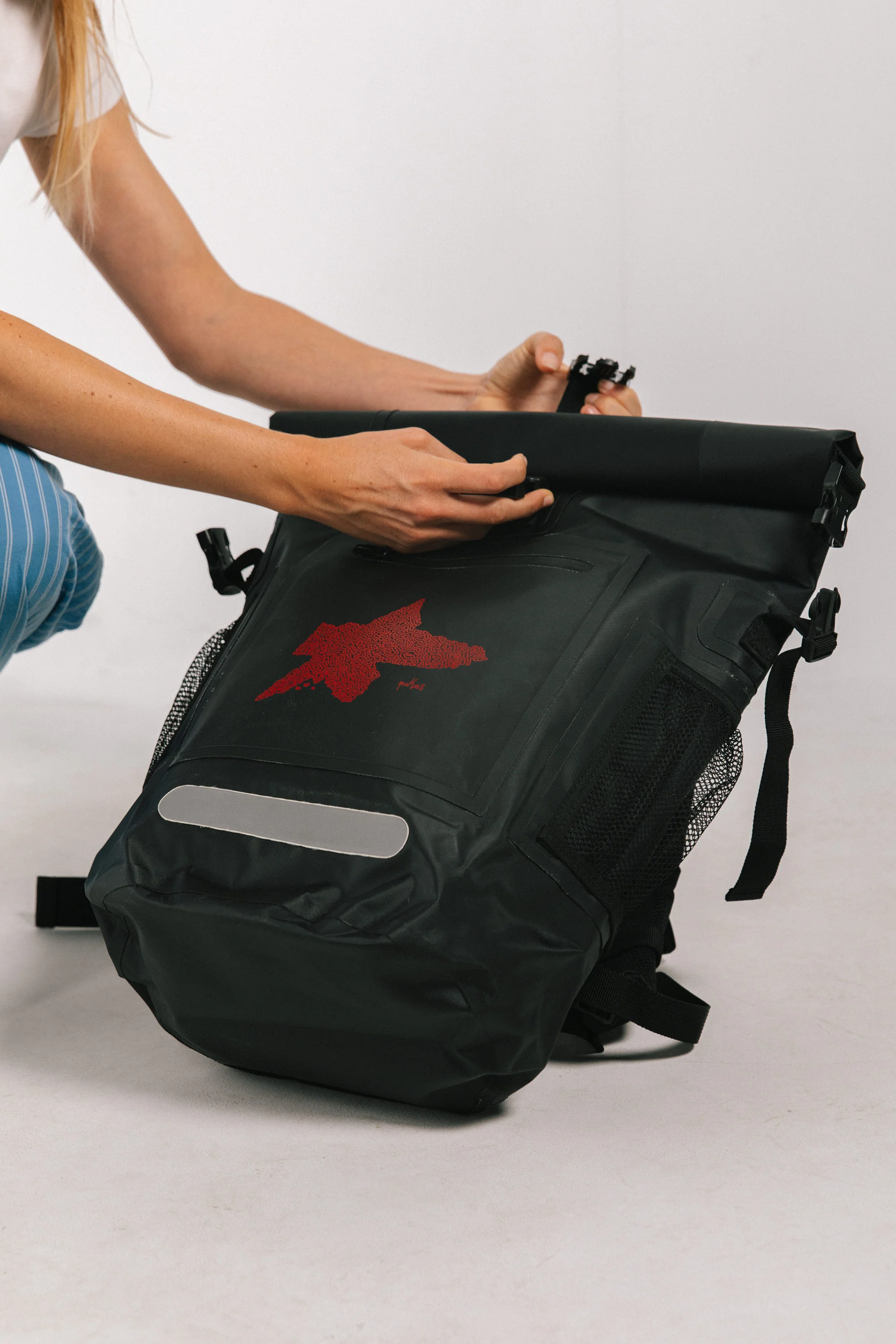 PUKAS SURF SHOP - DRYBAG PUKAS LONG ROAD - 35L - Image 4