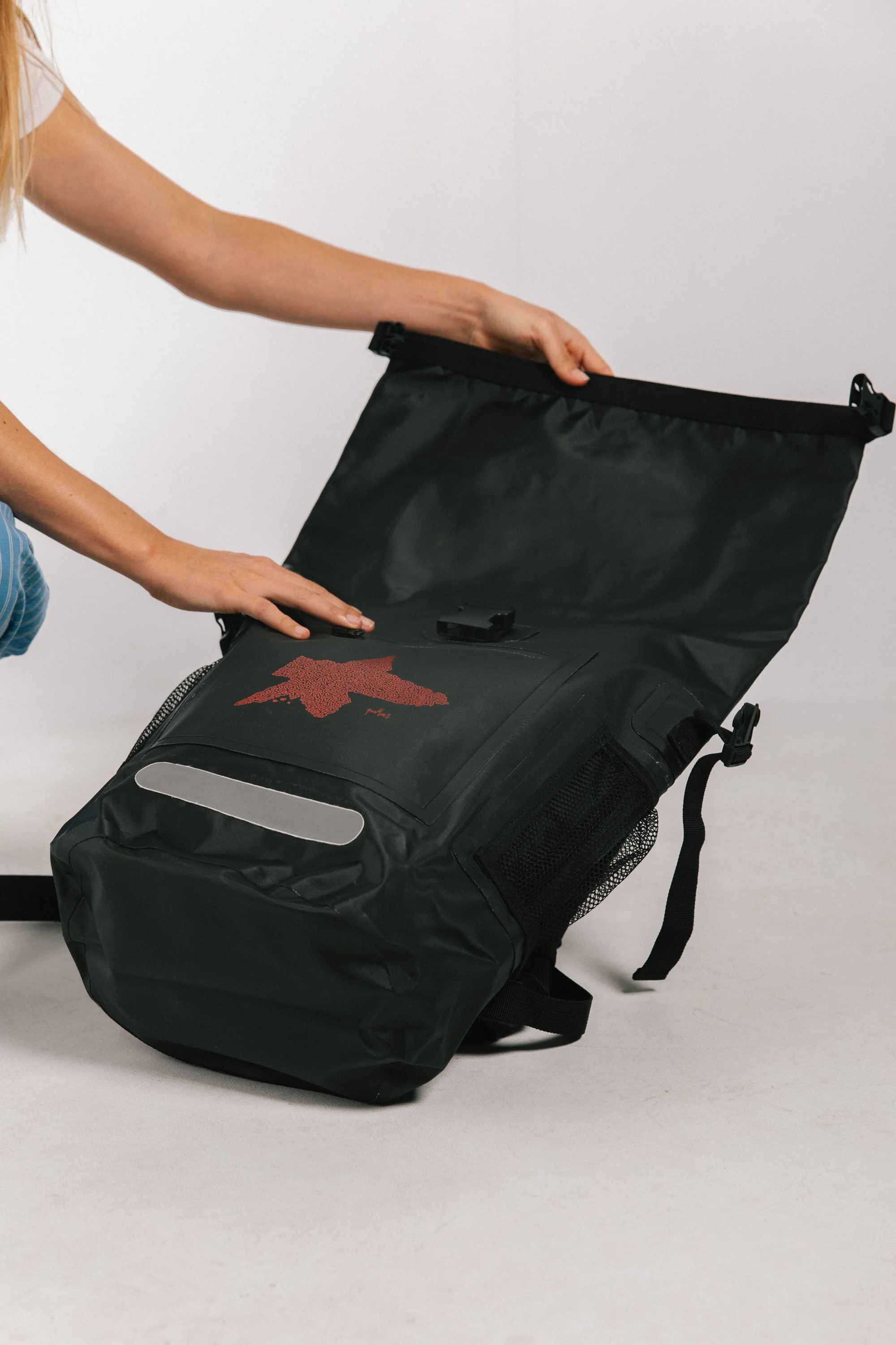 PUKAS SURF SHOP - DRYBAG PUKAS LONG ROAD - 35L - Image 5