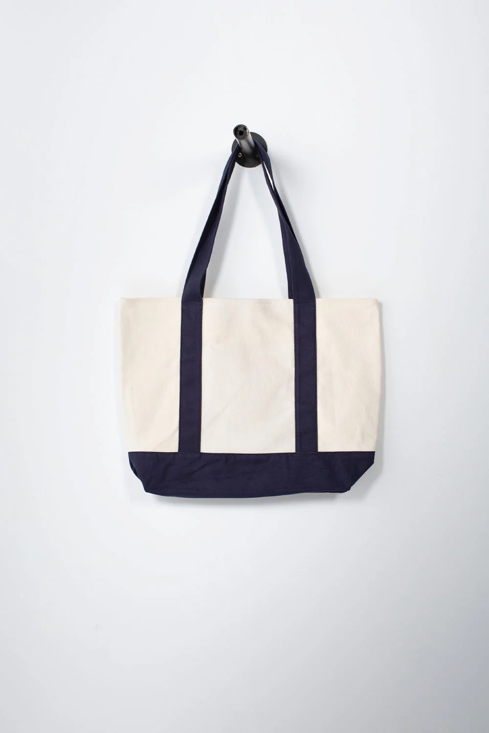 PUKAS SURF SHOP - MISSED WAVES TOTE BAG - IVORY/NAVY - Image 3