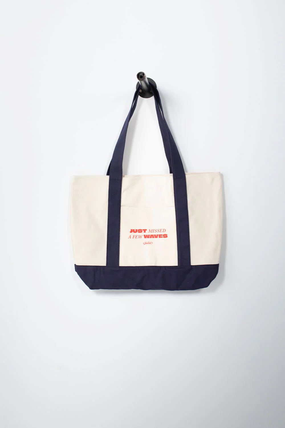 PUKAS SURF SHOP - MISSED WAVES TOTE BAG - IVORY/NAVY - Image 4