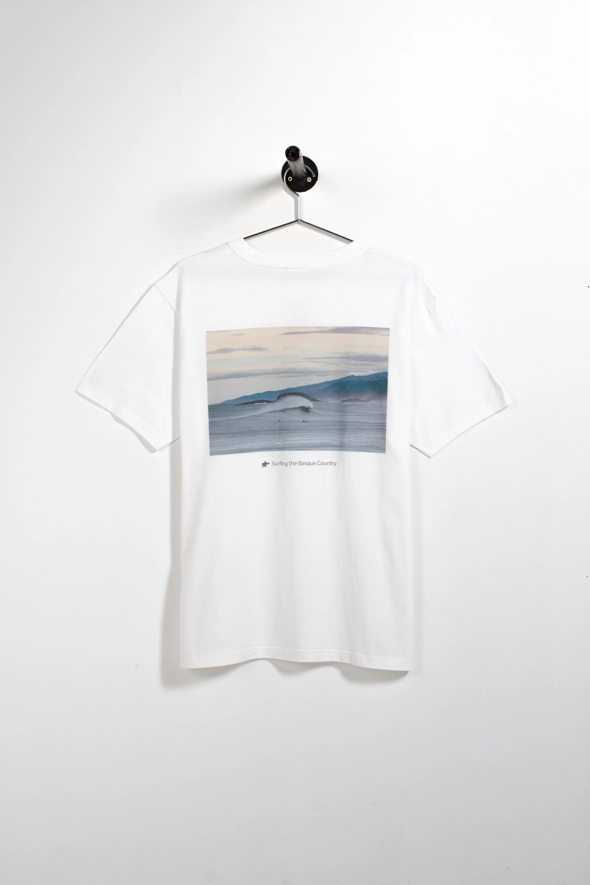 PUKAS SURF SHOP - MOLLARRI TEE - MAN