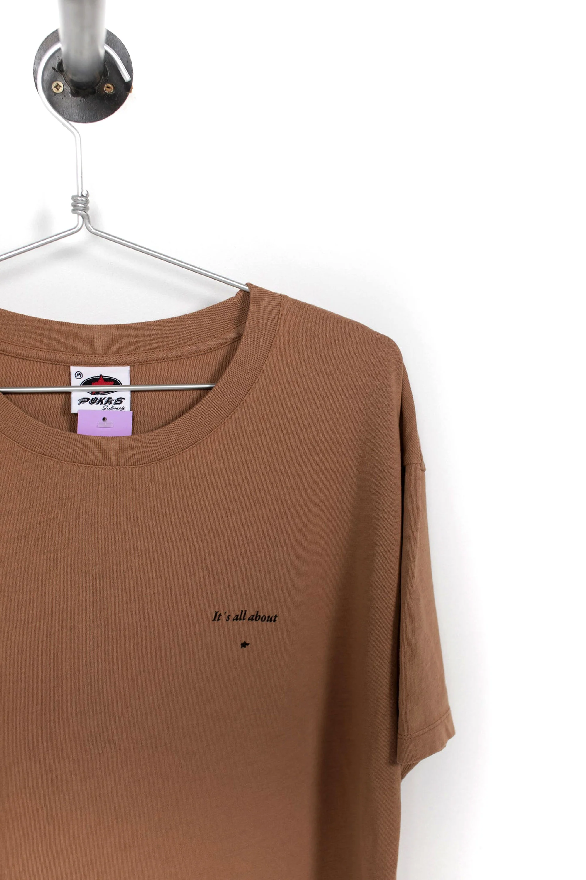PUKAS SURF SHOP - NEW AMIGAS T-SHIRT - Image 4