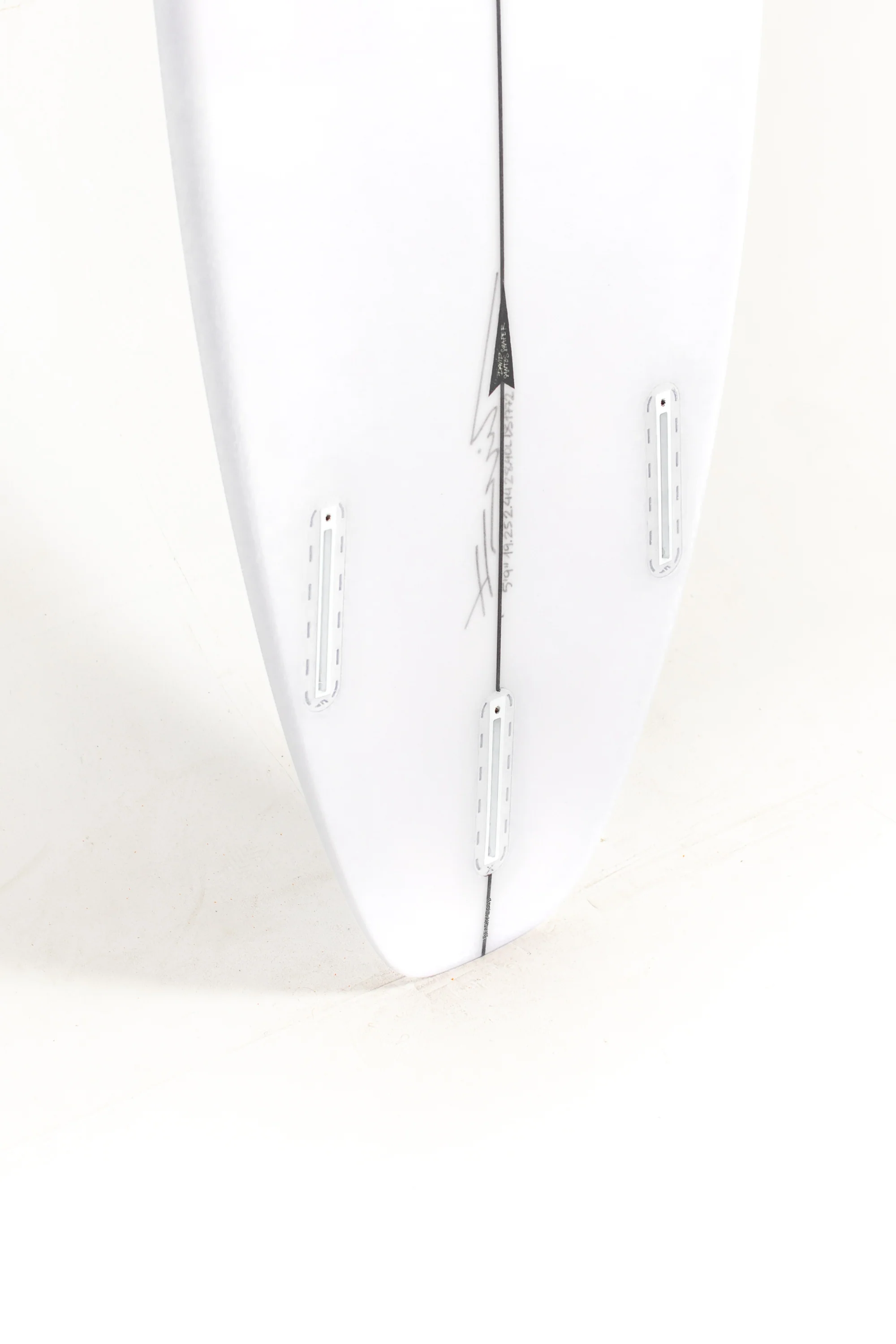 Pukas Surfboards- BEACHY MOOD by David Santos - 5'9" x 19.25 x 2.44 x 28.4L - DS01772 - Image 10