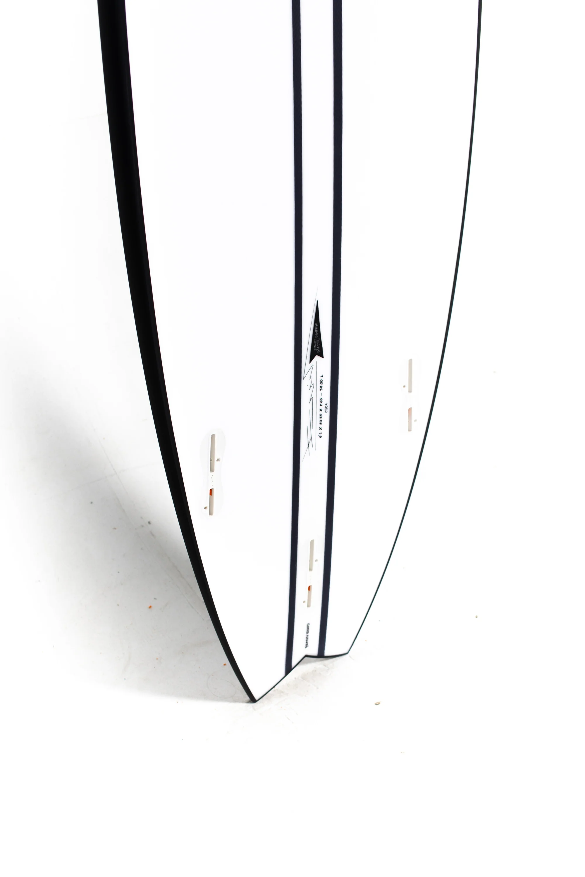 Pukas Surfboards- BEACHY MOOD by David Santos - INNCARBON - FCS II - 6'1" x 20.25 x 2.65 x 34L - Image 10