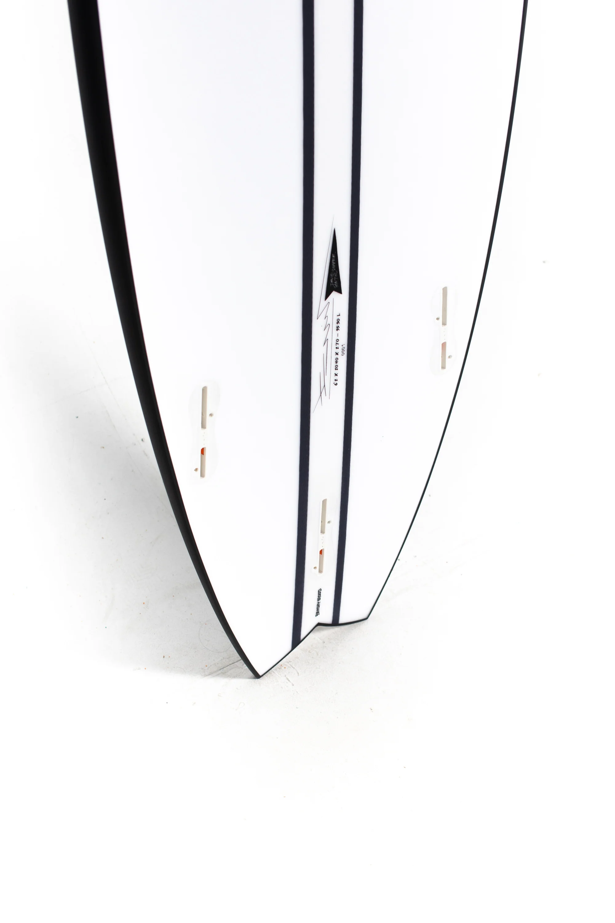 Pukas Surfboards- BEACHY MOOD by David Santos - INNCARBON - FCS II - 6'2" x 20.40 x 2.7 x 35.3L - Image 10