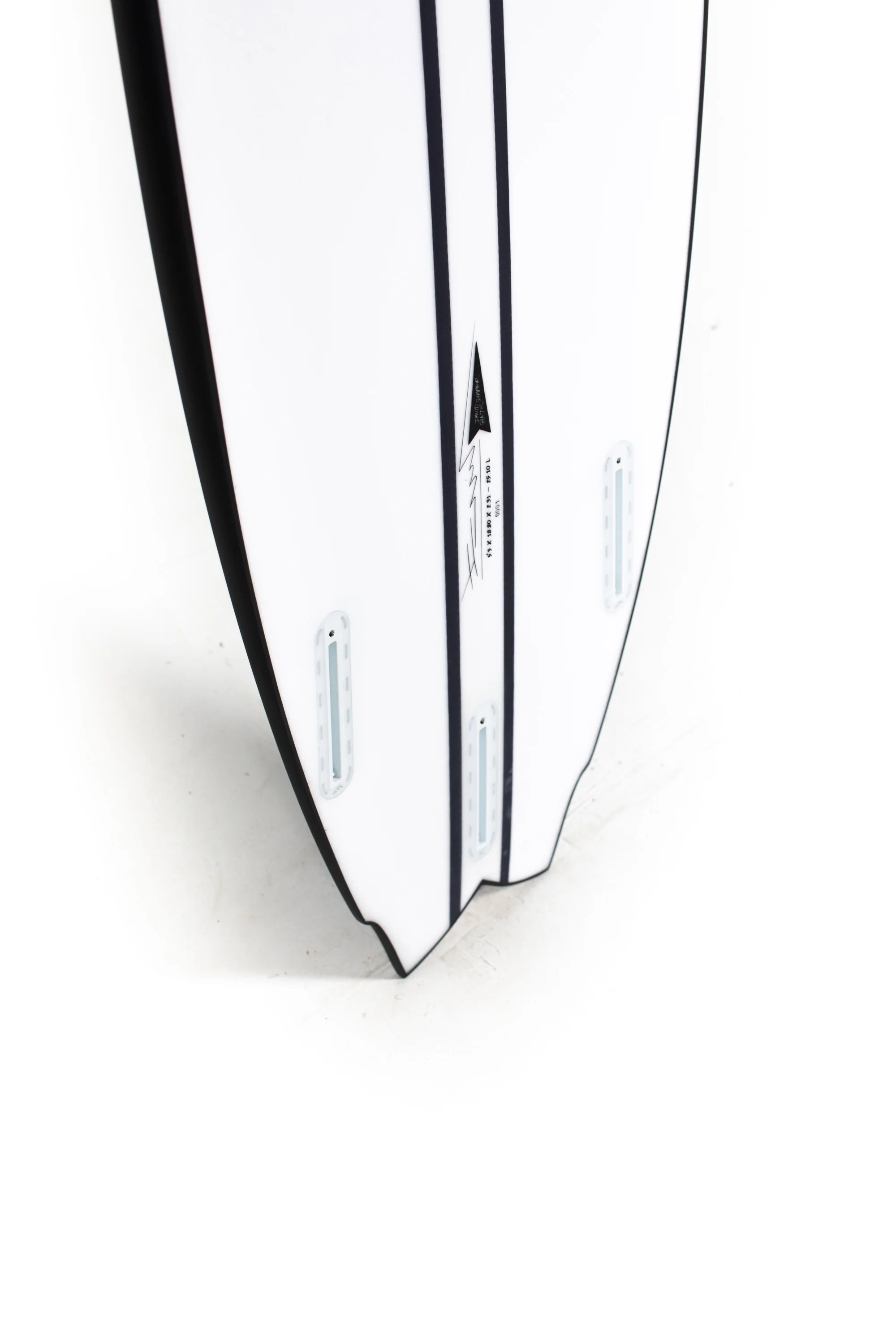 Pukas Surfboards- Mustache by David Santos - Inncarbon - FUT - 5'3" x 18.80 x 2.31 - 25.1L - Image 10