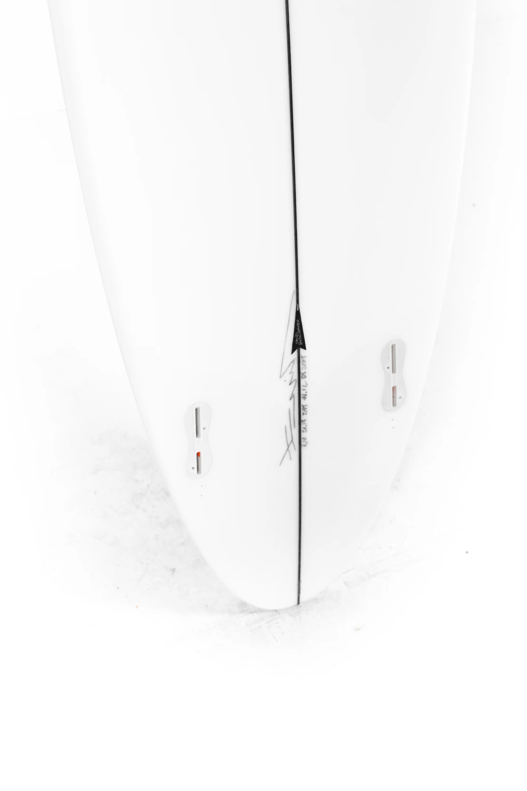 Pukas Surfboards - Magnetic by David Santos - 6'10" x 21.13 x 2.95 x 46.1L - DS02085 - Image 10