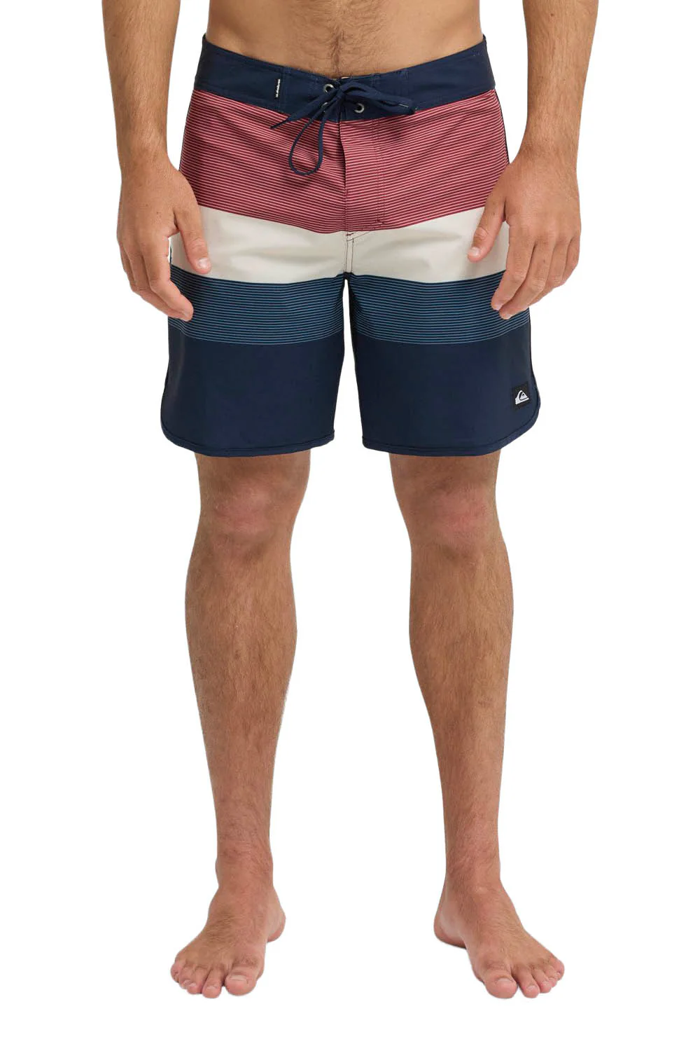 QUIKSILVER - SURFSILK SCALLOP BOARDSHORT 18