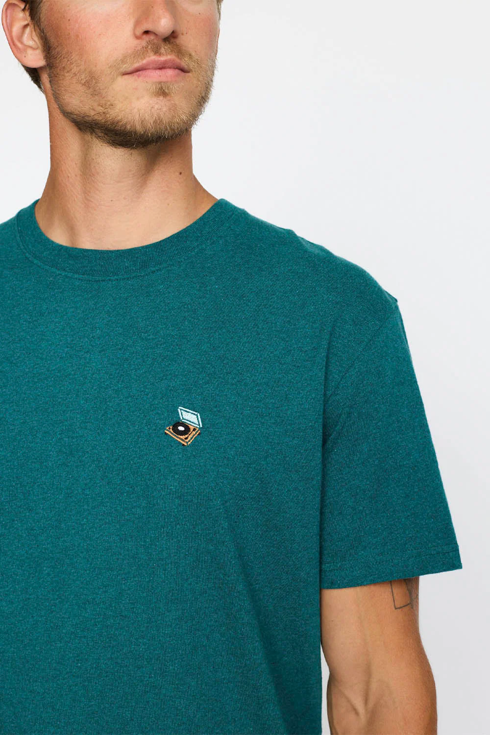 REVOLUTION - APPLICATION TEE - PLAY - Image 4