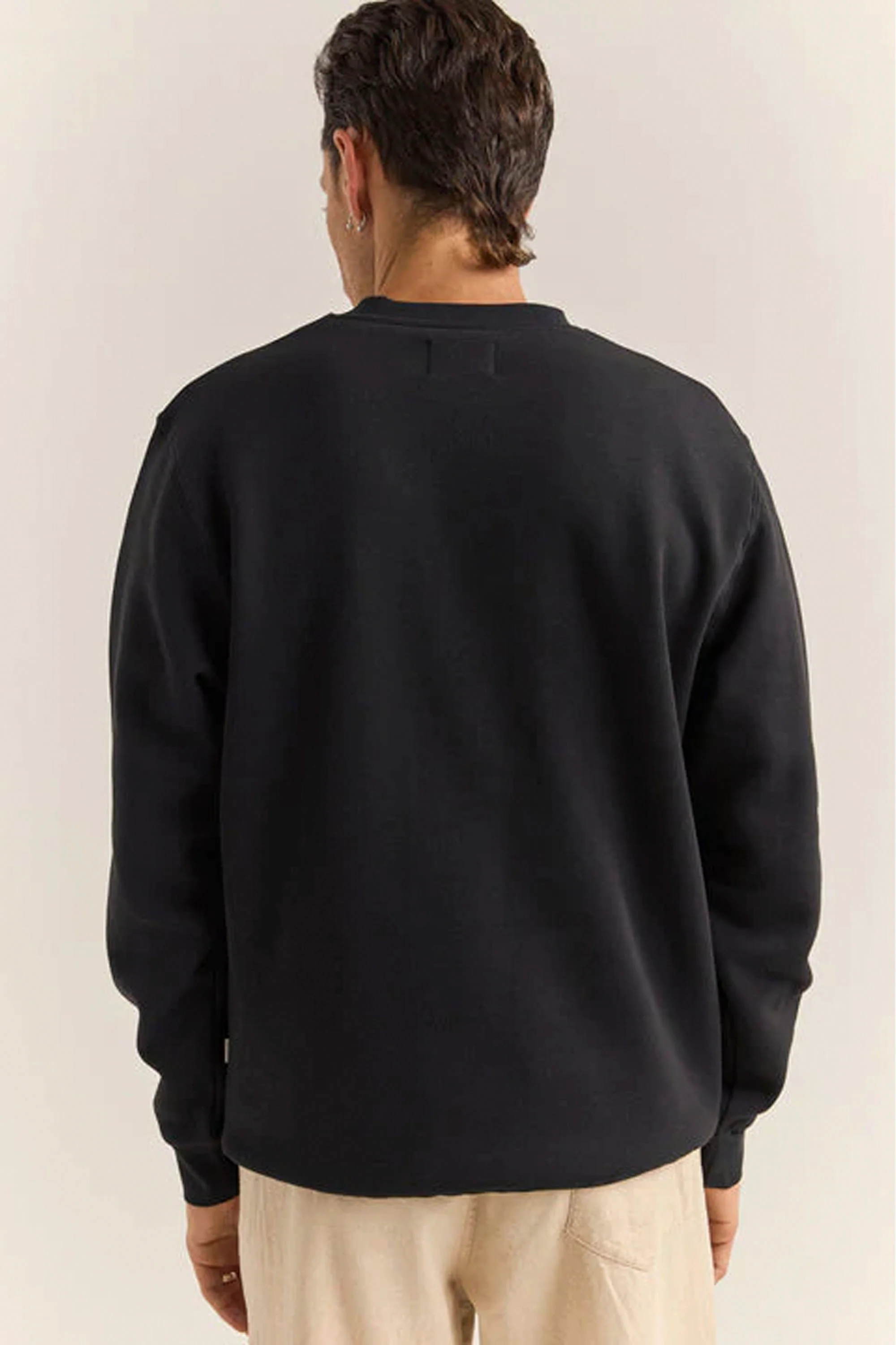 RHYTHM - BRAND FLEECE CREW - BLACK - Image 2