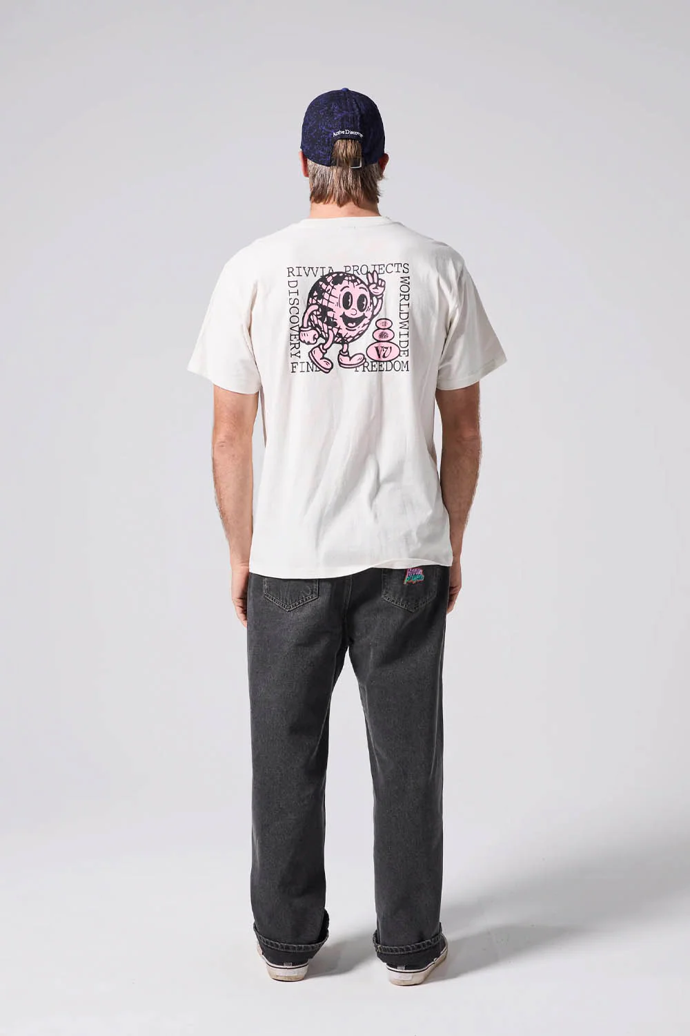 RIVVIA PROJECTS - HAPPY GLOBE T-SHIRT - Image 2