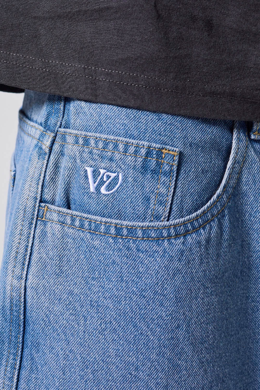RIVVIA PROJECTS - VV DENIM SHORT - WORN BLUE - Image 4