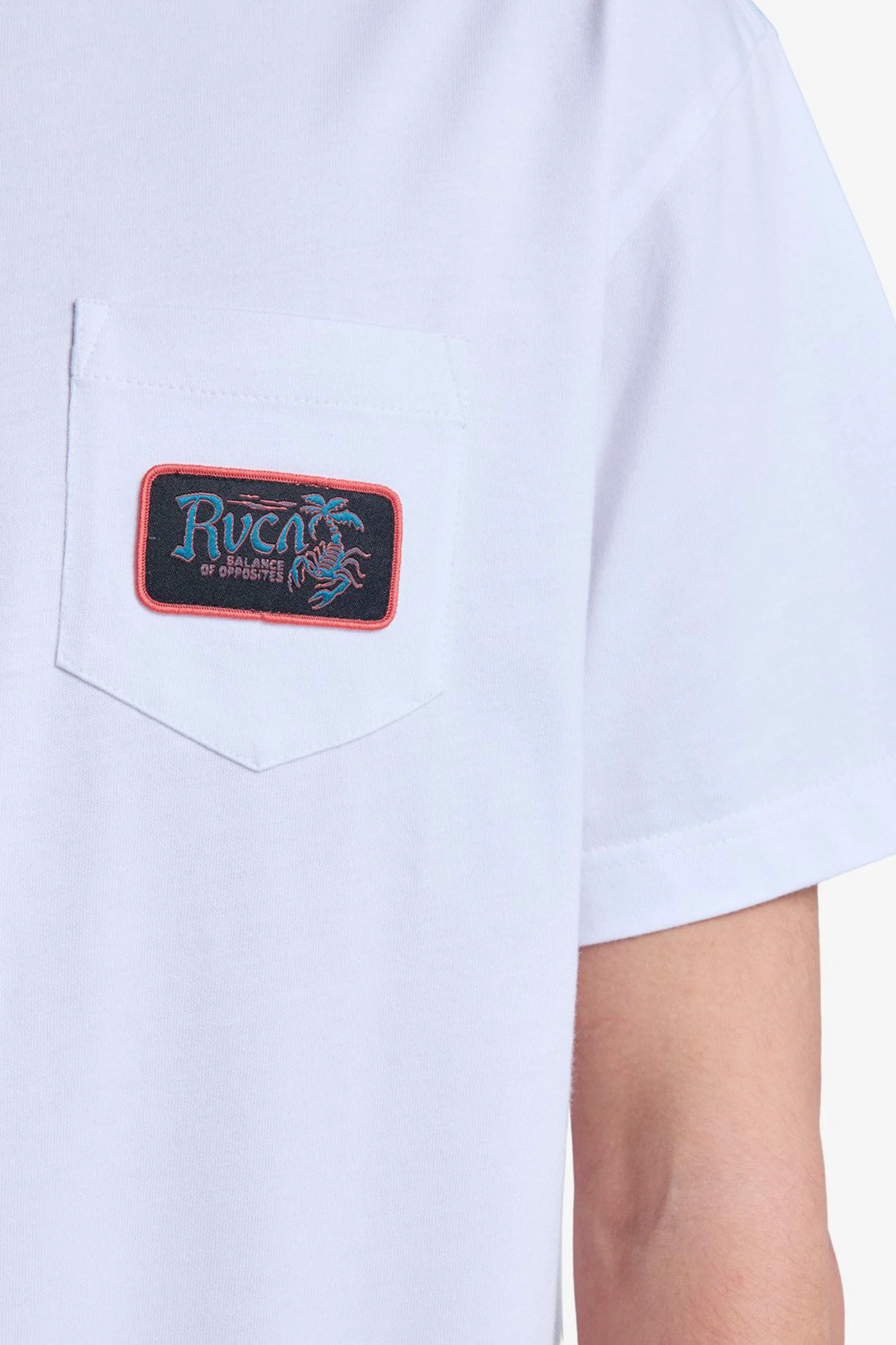 RVCA - STINGBAY POCKET TEE - Image 4
