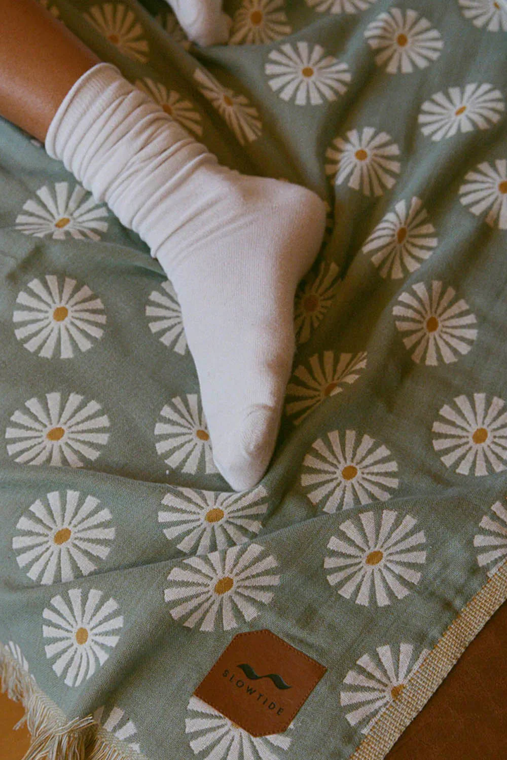 SLOWTIDE - SUN DAZED DRIFTWEAVE BEACH BLANKET - Image 3