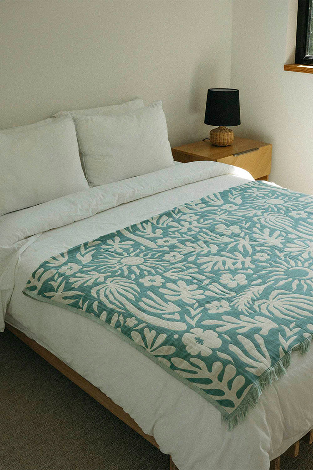 SLOWTIDE - SUNNY DRIFTWEAVE BEACH BLANKET - Image 2