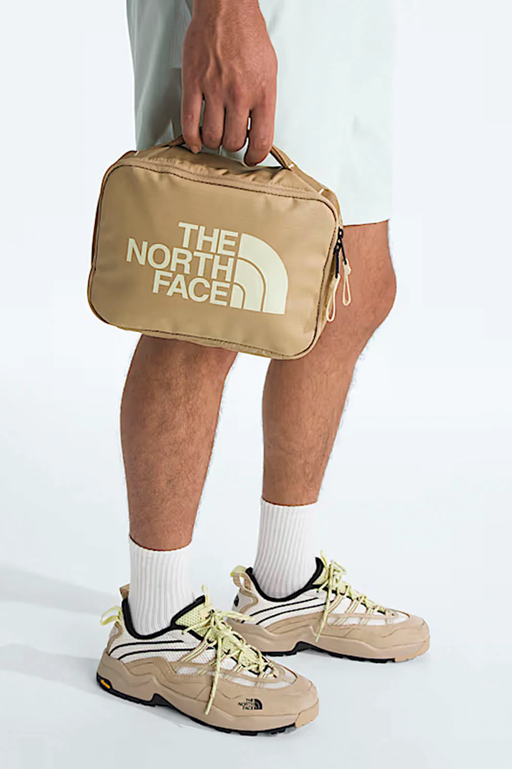 THE NORTH FACE - BASE CAMP VOYAGER TOILETRY KIT - KHAKI STONE/UTILITY BROWN - Image 4