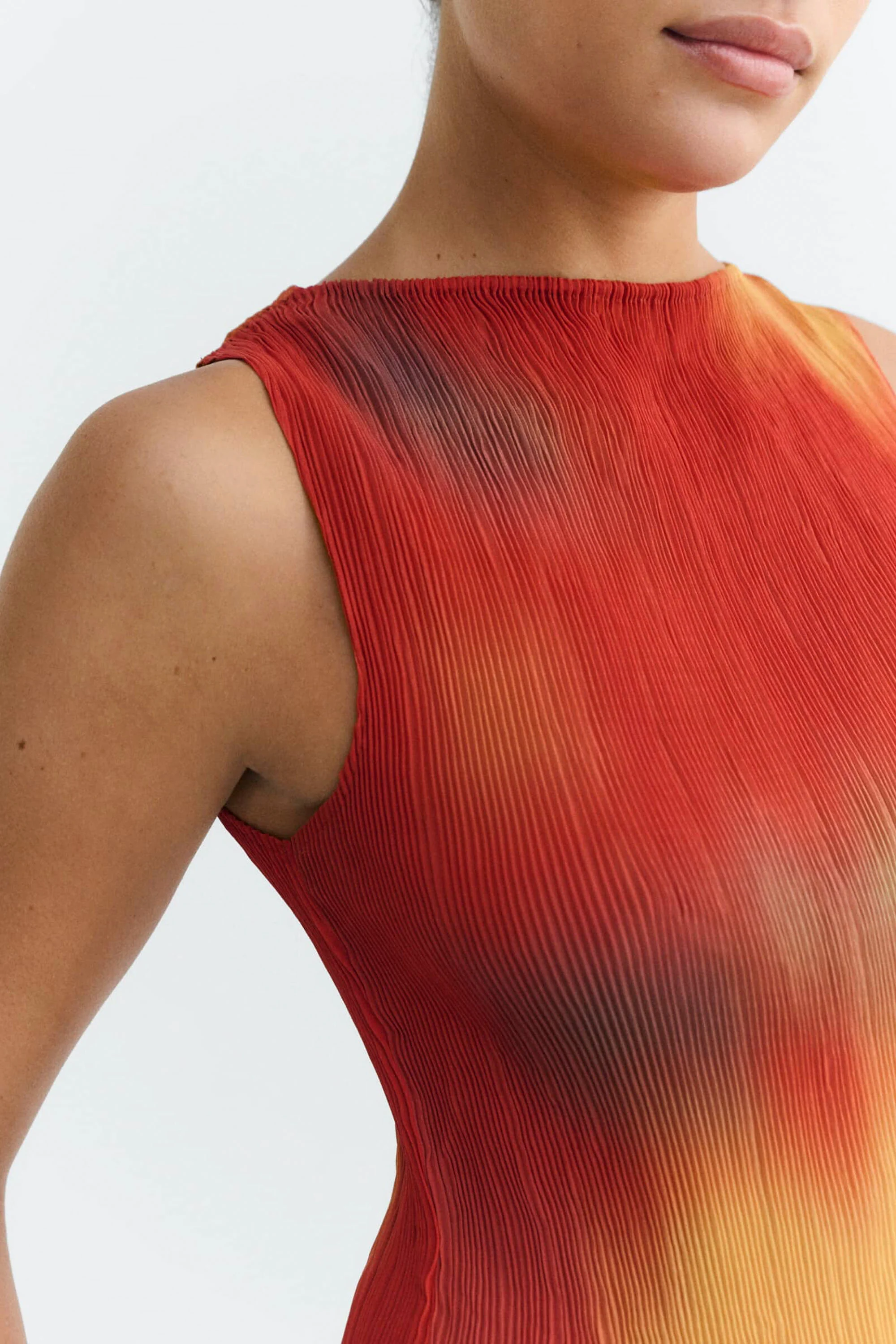 THINKING MU - DORA PLEATED TOP - FLOWERS - Image 4