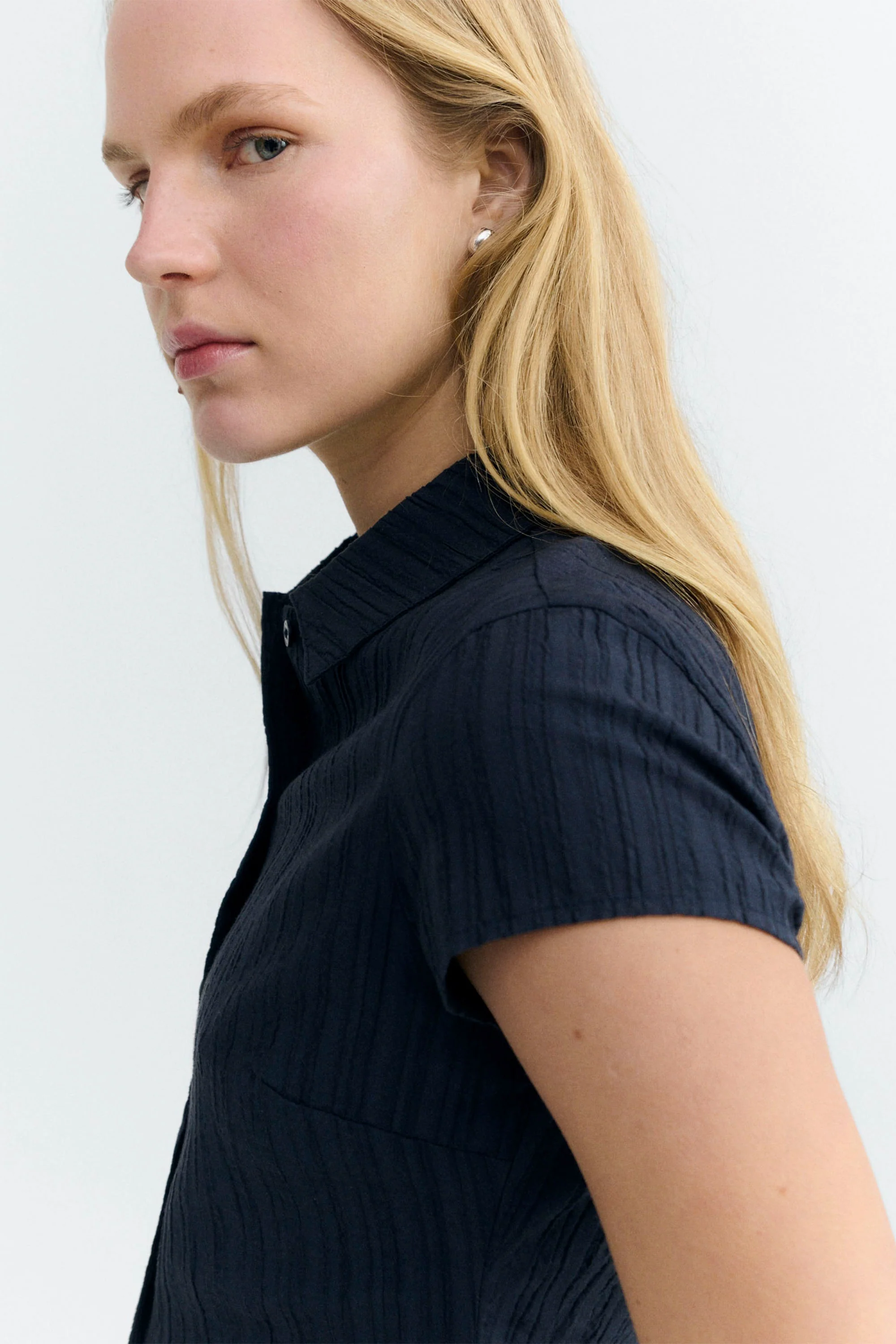 THINKING MU - KITTY BLOUSE - NAVY - Image 4
